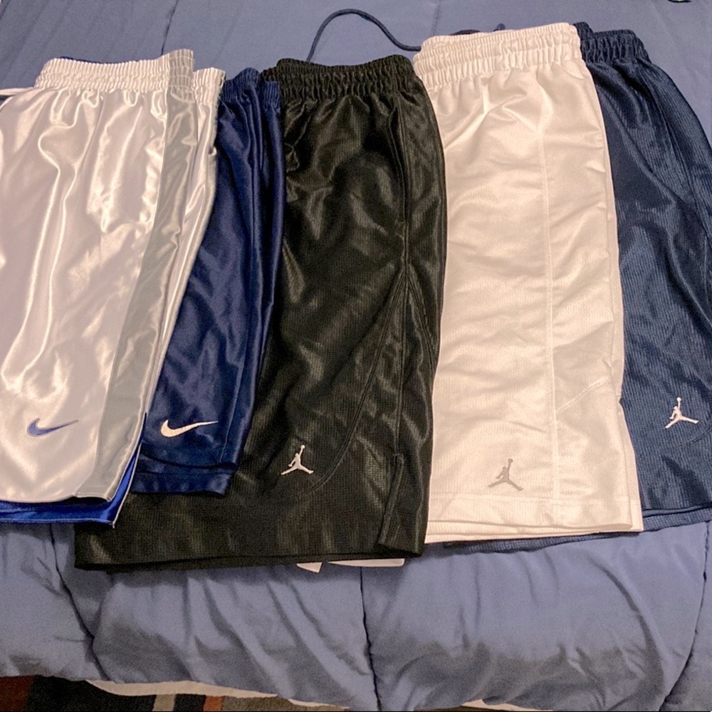 Bundle of 5 mens Jordan & Nike shorts